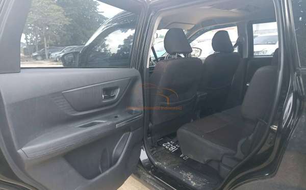 TOYOTA AVANZA