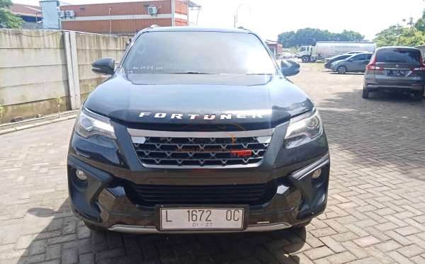 TOYOTA  FORTUNER  2.4 VRZ