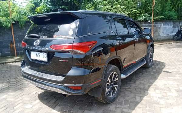 TOYOTA  FORTUNER  2.4 VRZ