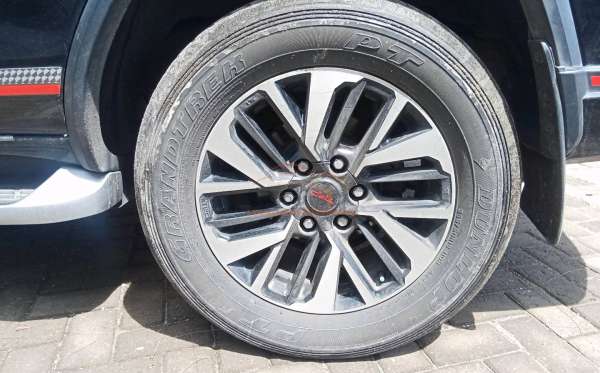 TOYOTA  FORTUNER  2.4 VRZ