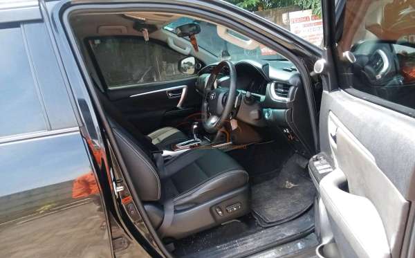 TOYOTA  FORTUNER  2.4 VRZ