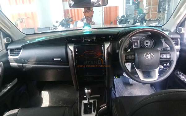 TOYOTA  FORTUNER  2.4 VRZ