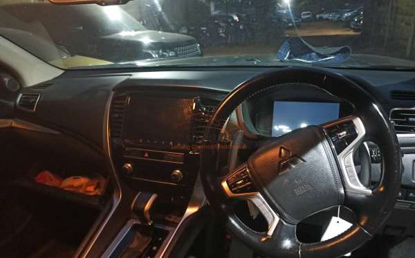 MITSUBISHI PAJERO SPORT 2.4L DAKAR-L (4X2)