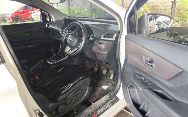 TOYOTA AVANZA 1.5 G