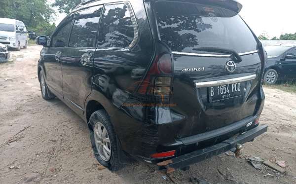 TOYOTA AVANZA