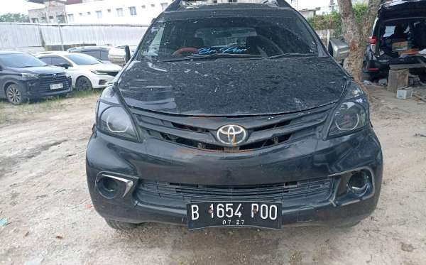 TOYOTA AVANZA