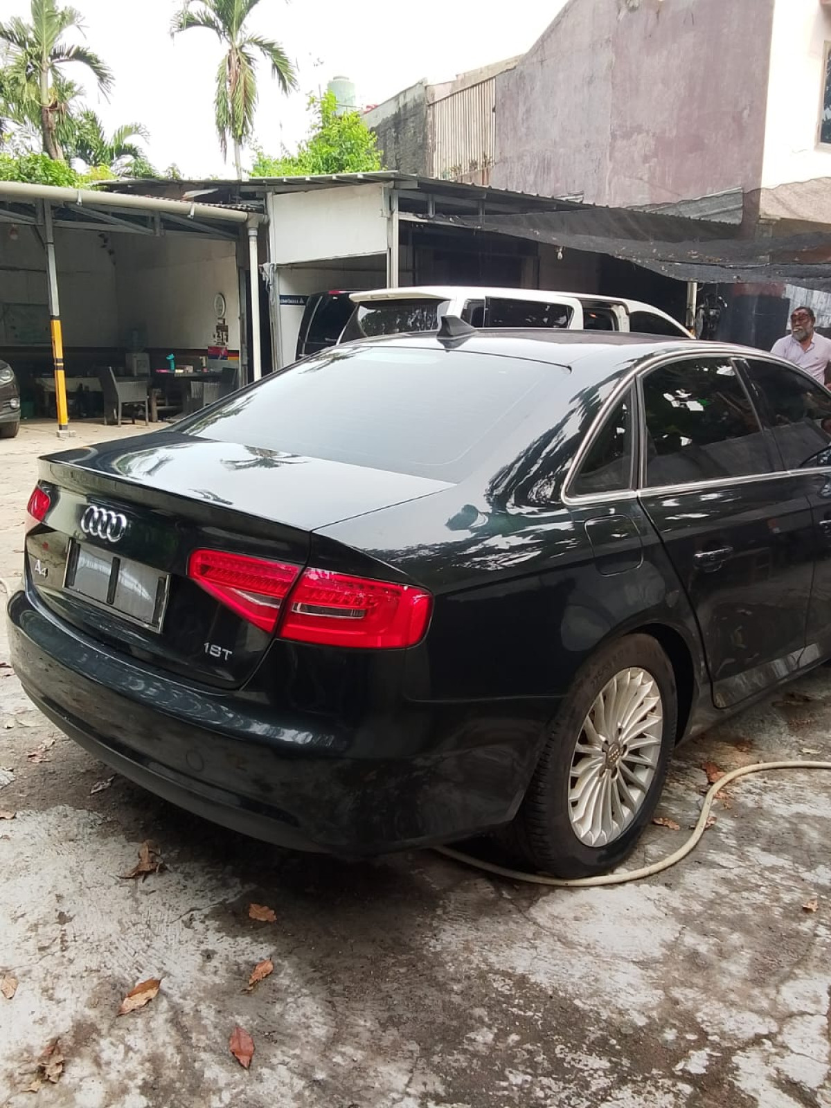AUDI  A4 1.8  AT