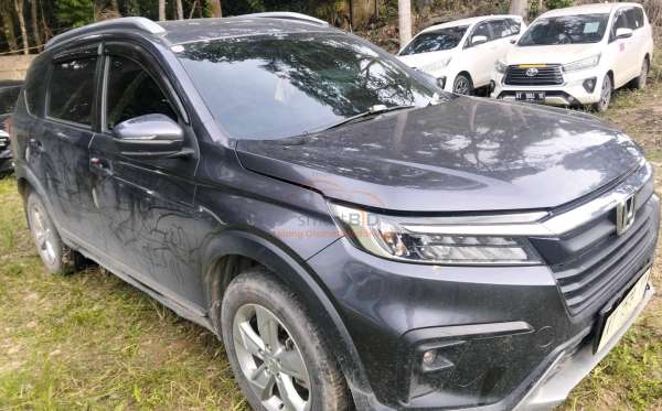 HONDA  BRV BR-V DG3 1.5 L E