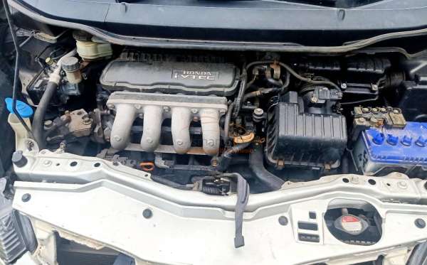 HONDA JAZZ GE8 1.5 E