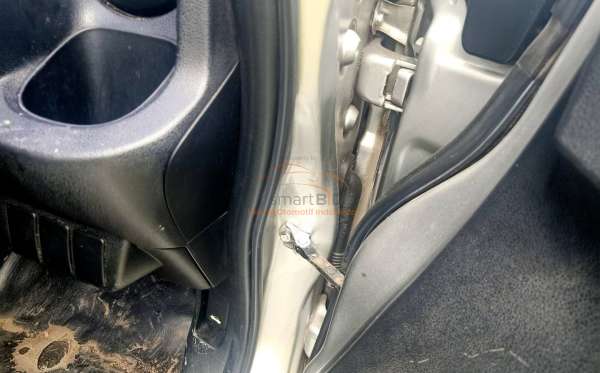 HONDA JAZZ GE8 1.5 E