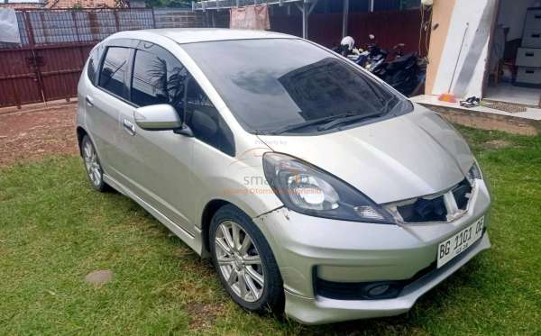 HONDA JAZZ GE8 1.5 E