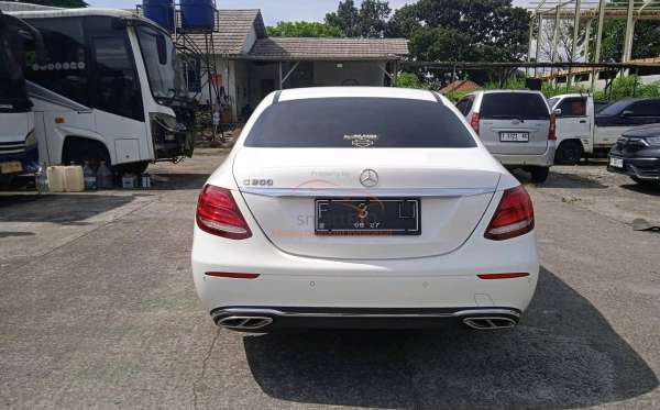 MERCEDES BENZ  E 250