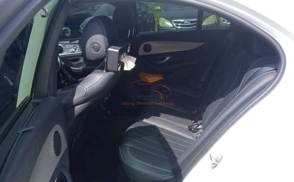 MERCEDES BENZ  E 250