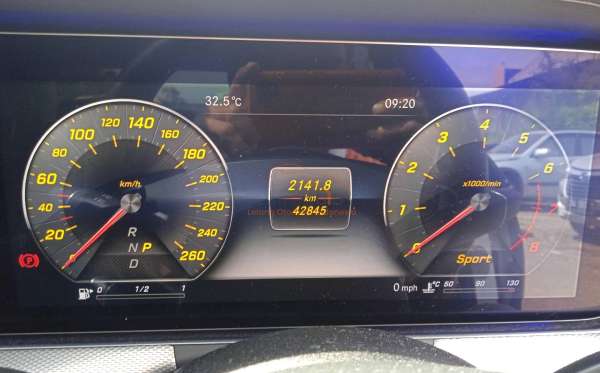 MERCEDES BENZ  E 250