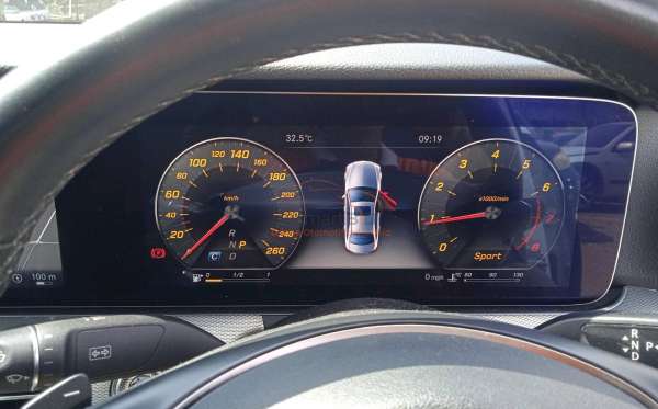 MERCEDES BENZ  E 250