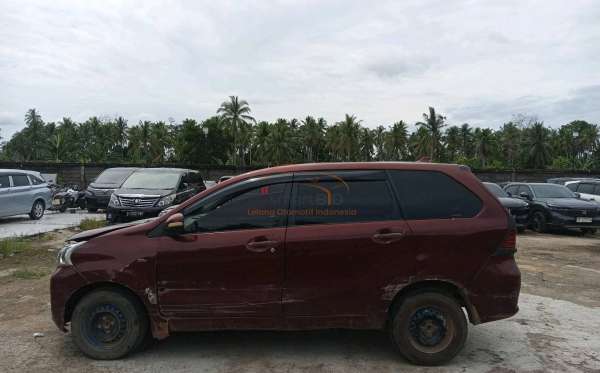 TOYOTA AVANZA