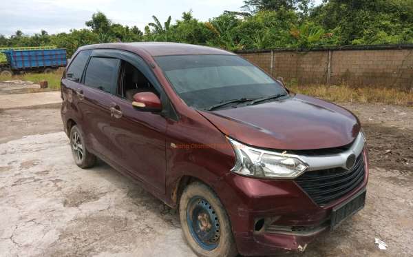 TOYOTA AVANZA