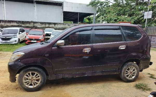 TOYOTA  AVANZA  G