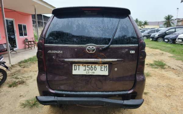 TOYOTA  AVANZA  G