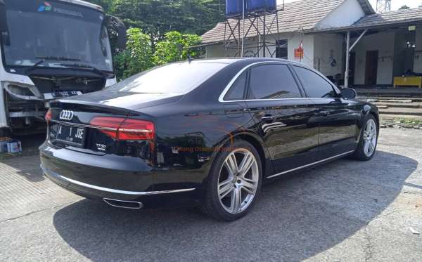 AUDI A8 3.0L