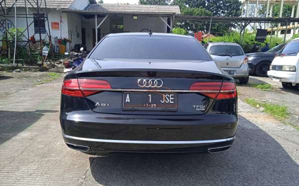 AUDI A8 3.0L