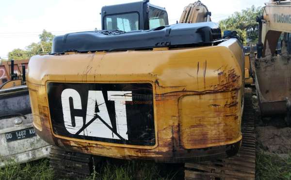 CATERPILLAR EXCAVATOR