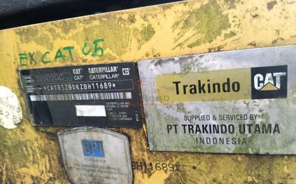 CATERPILLAR EXCAVATOR