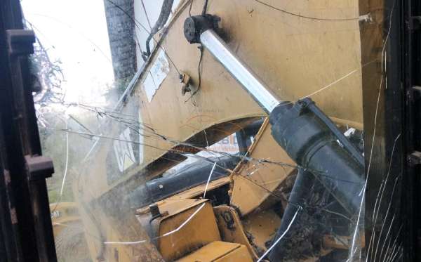 CATERPILLAR EXCAVATOR