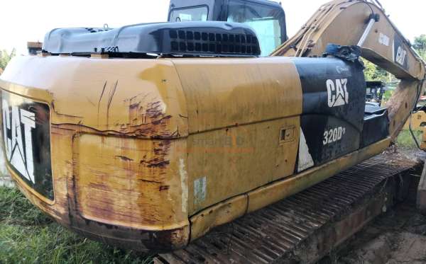 CATERPILLAR EXCAVATOR