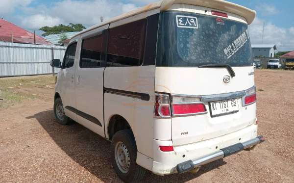 DAIHATSU LUXIO X