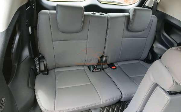 TOYOTA  INNOVA  2.4 V