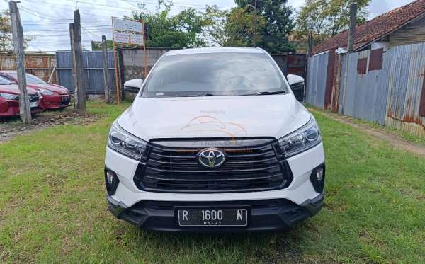 TOYOTA  INNOVA  2.4 V