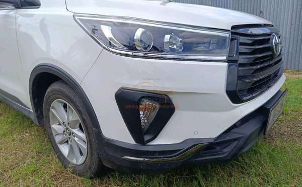 TOYOTA  INNOVA  2.4 V