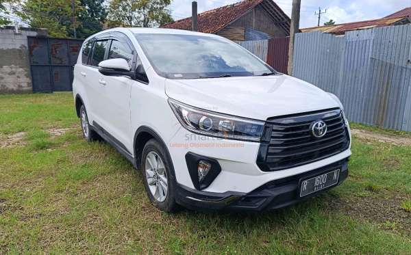TOYOTA  INNOVA  2.4 V
