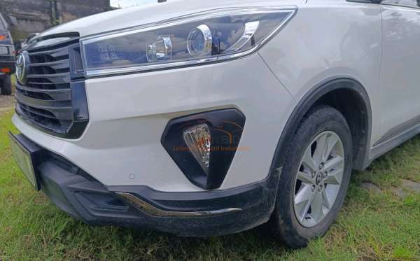 TOYOTA  INNOVA  2.4 V