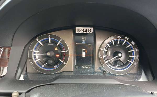 TOYOTA  INNOVA  2.4 V