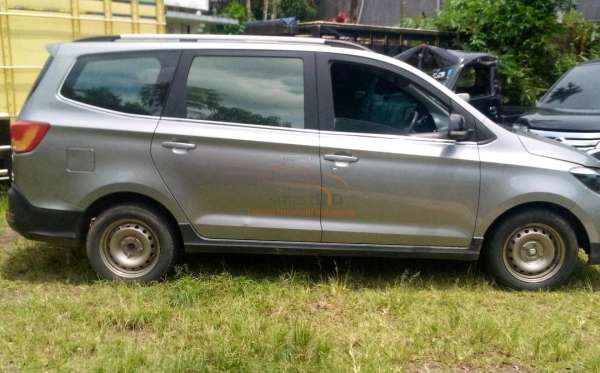 WULING CONFERO S 1.5C