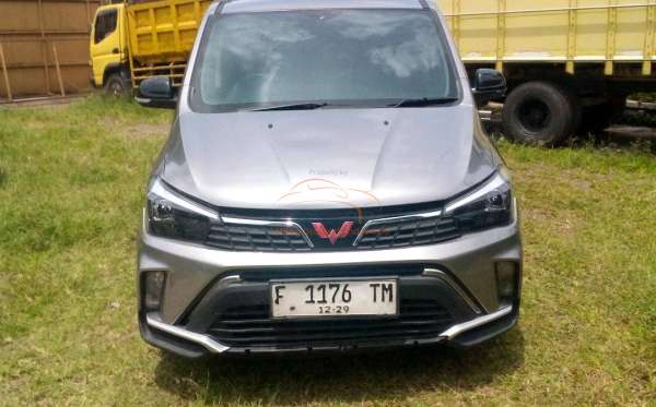 WULING CONFERO S 1.5C