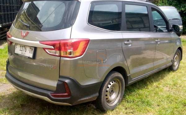 WULING CONFERO S 1.5C