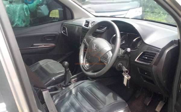 WULING CONFERO S 1.5C