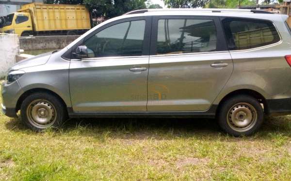 WULING CONFERO S 1.5C