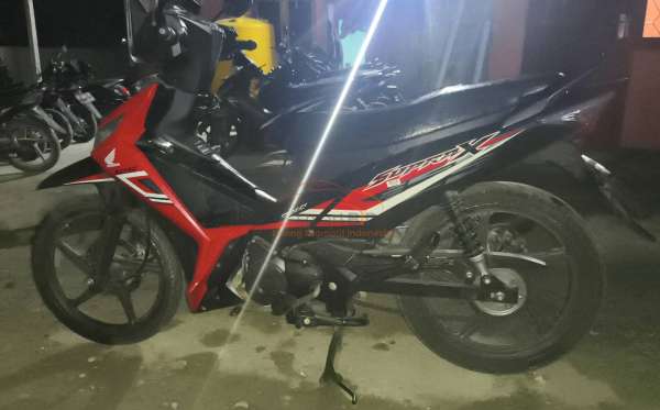 HONDA  SUPRA X