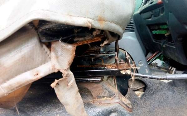 ISUZU  NMR 71T HD 5.8