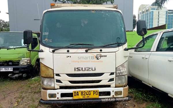 ISUZU  NMR 71T HD 5.8
