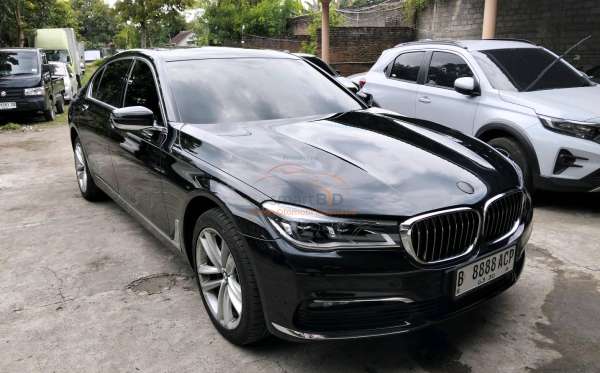 BMW G12 CKD A/T