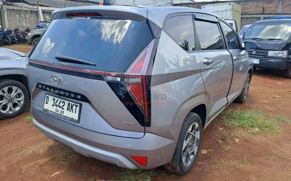 HYUNDAI  STARGAZER  PRIME 4X2