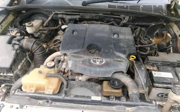 TOYOTA HILUX DOUBLE CABIN