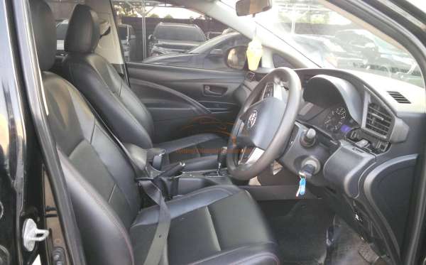 TOYOTA KIJANG INNOVA G