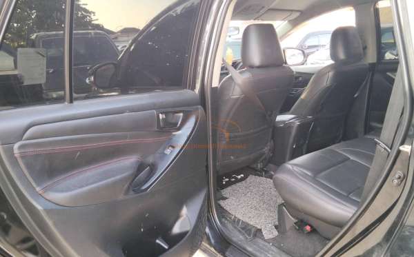 TOYOTA KIJANG INNOVA G