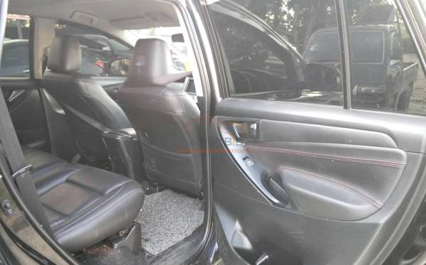 TOYOTA KIJANG INNOVA G